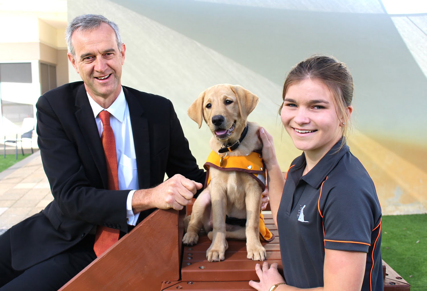becoming a guide dog trainer